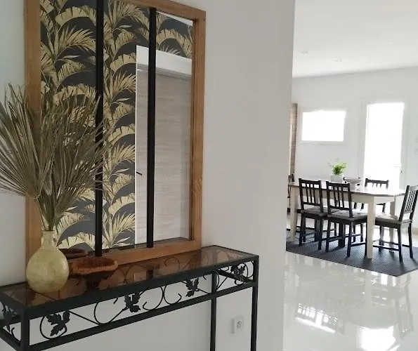 With Private Pool And Panoramic View * Félines-Minervois